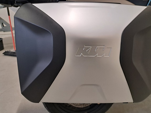 KTM 790 Adventure 6 of 15