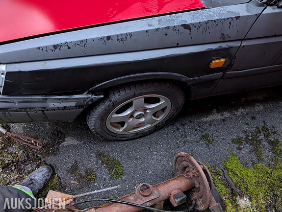 Nissan Sunny 29 of 30