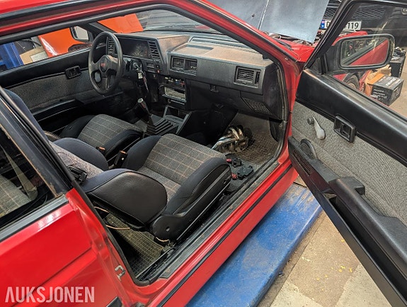 Nissan Sunny 9 of 30