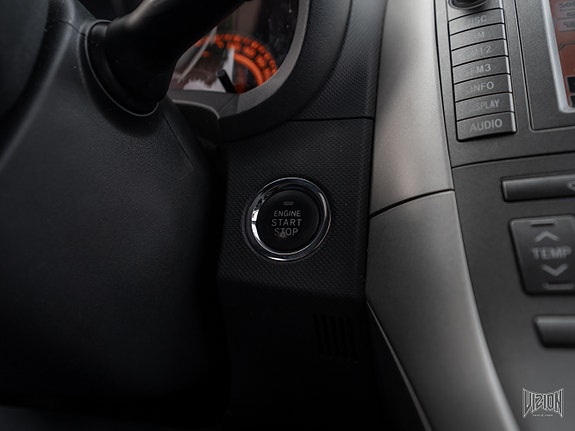 Toyota Auris 30 of 30