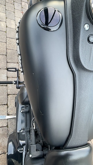 Harley-Davidson FXDB Dyna Street Bob 7 of 13