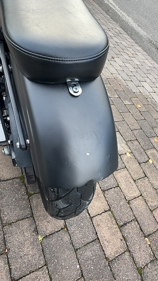 Harley-Davidson FXDB Dyna Street Bob 8 of 13