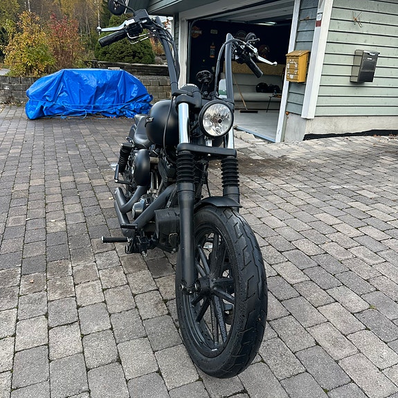 Harley-Davidson FXDB Dyna Street Bob 2 of 13