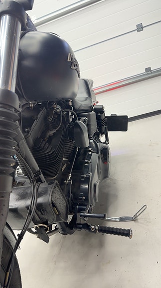 Harley-Davidson FXDB Dyna Street Bob 11 of 13