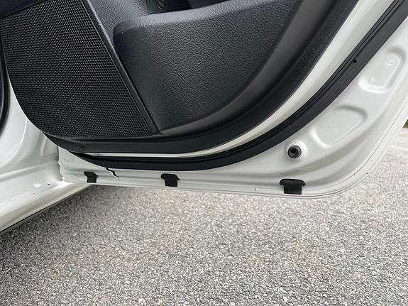 Toyota Auris 30 of 30