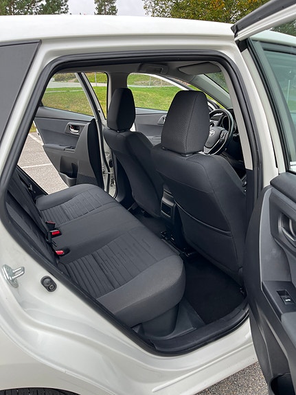 Toyota Auris 12 of 30