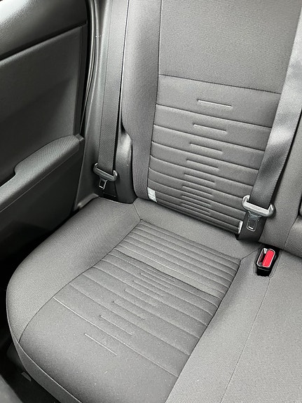 Toyota Auris 16 of 30