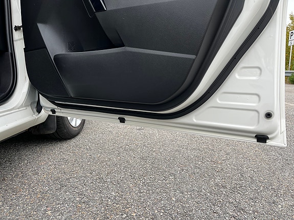 Toyota Auris 26 of 30