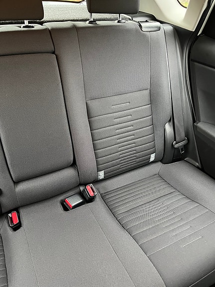 Toyota Auris 17 of 30