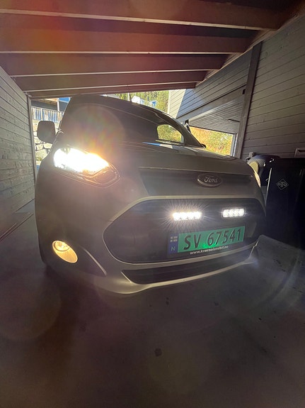 Ford Transit Connect 8 of 16