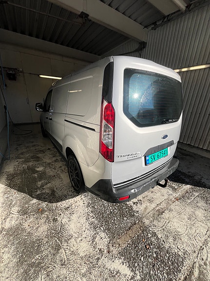 Ford Transit Connect 6 of 16
