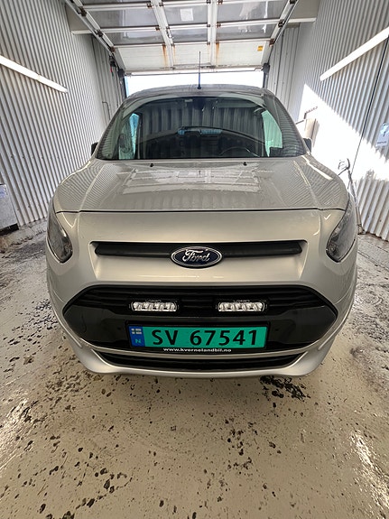 Ford Transit Connect 4 of 16