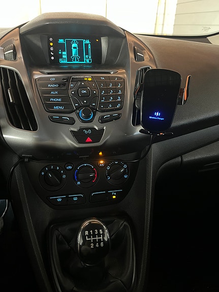 Ford Transit Connect 11 of 16