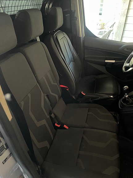 Ford Transit Connect 14 of 16