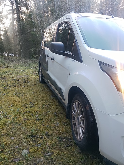 Ford Transit Connect 3 of 17