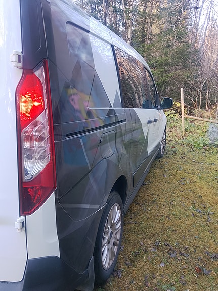 Ford Transit Connect 5 of 17