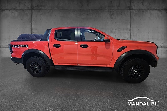 Ford Ranger Raptor 17 of 21
