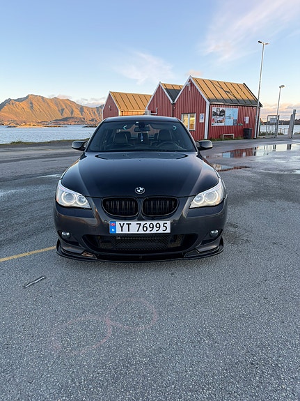 BMW 545i 2 of 20
