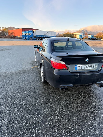 BMW 545i 5 of 20