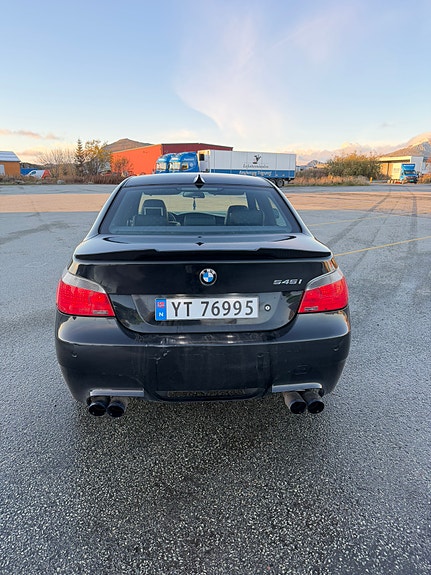 BMW 545i 6 of 20