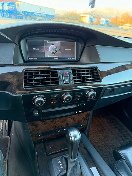 BMW 545i 17 of 20