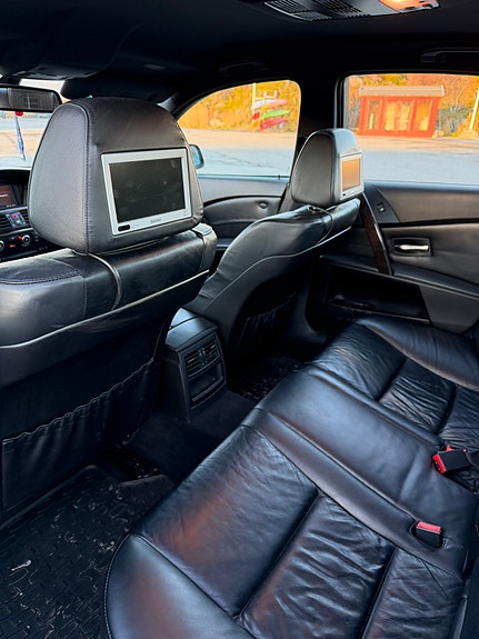 BMW 545i 18 of 20