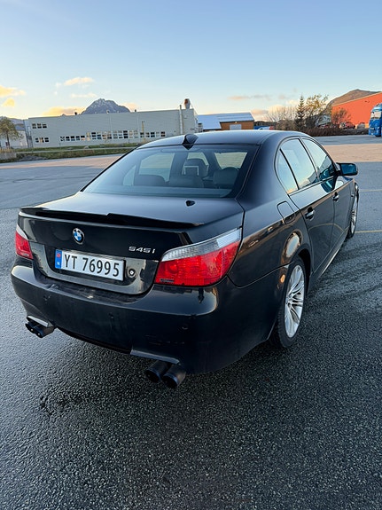 BMW 545i 9 of 20