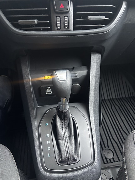 Ford Transit Courier 11 of 17