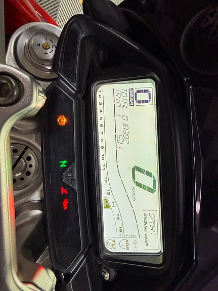 MV Agusta Rivale 800 5 of 5
