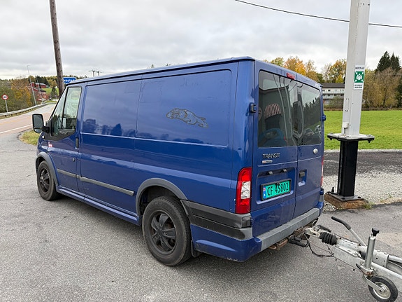 Ford Transit 300S Van 4 of 7