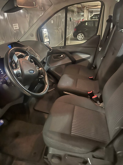Ford Transit Custom 5 of 7