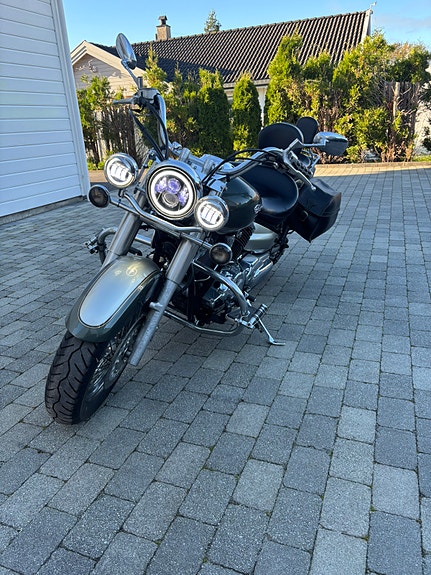 Yamaha XVS 1100 Drag Star 3 of 26