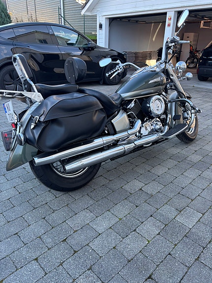 Yamaha XVS 1100 Drag Star 4 of 26