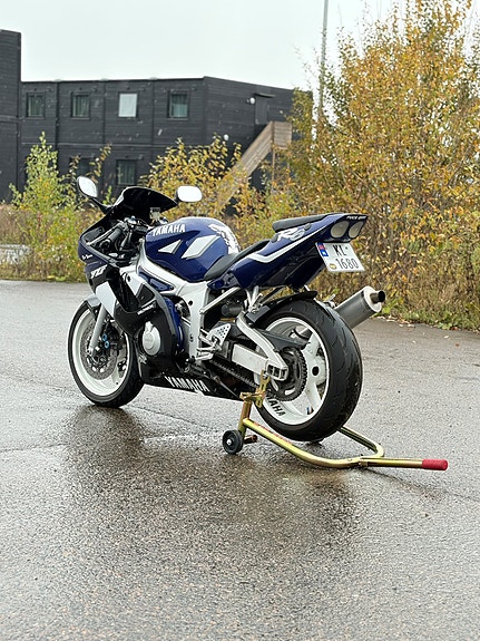 Yamaha YZF-R6 8 of 20