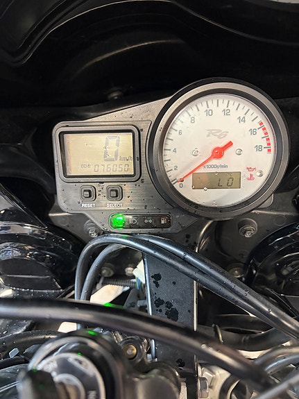 Yamaha YZF-R6 19 of 20