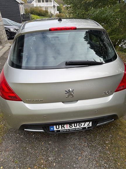 Peugeot 308 2 of 30