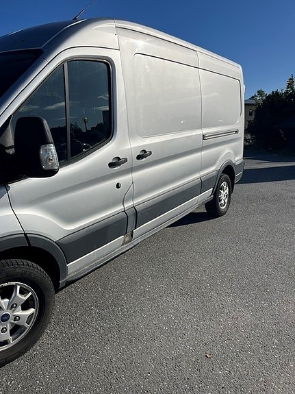 Ford Transit 350 L3 Van 5 of 9
