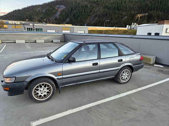 Toyota Corolla 6 of 11