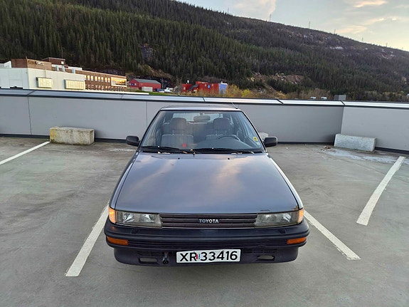 Toyota Corolla 2 of 11