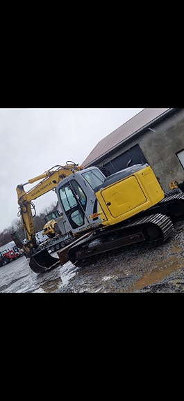 New Holland E135Bsr-2 2 of 3