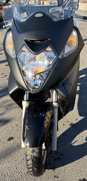 Honda FJS 600 Silver Wing 7 of 10