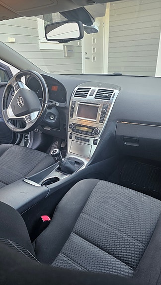 Toyota Avensis 3 of 11