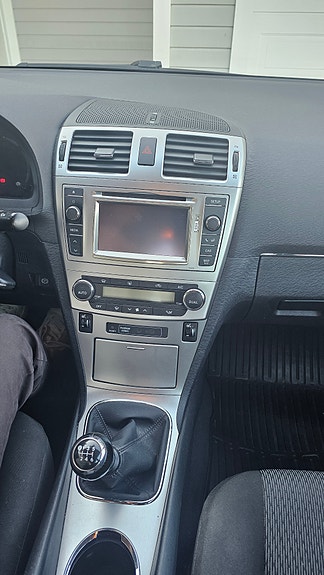 Toyota Avensis 4 of 11