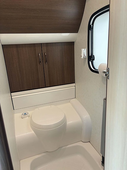 Hobby Prestige 720 UKFE med spikertelt 26 of 30
