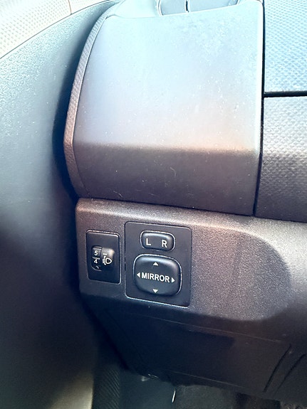 Toyota Yaris 14 of 22
