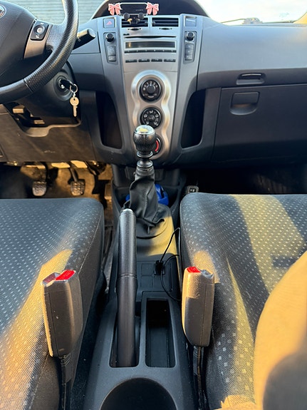 Toyota Yaris 11 of 22