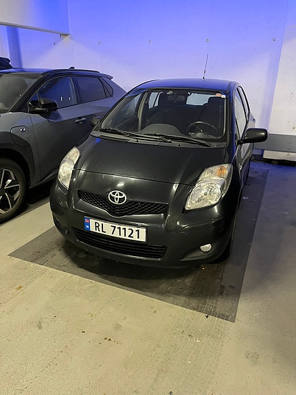 Toyota Yaris 17 of 22