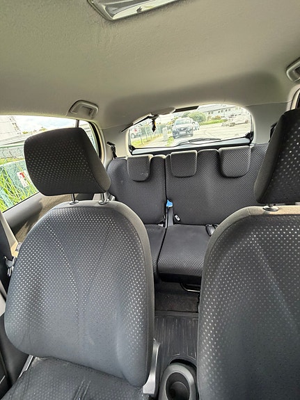 Toyota Yaris 10 of 22