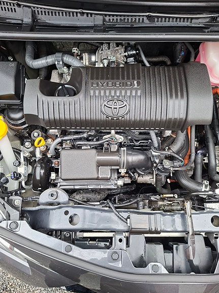 Toyota Yaris 14 of 28
