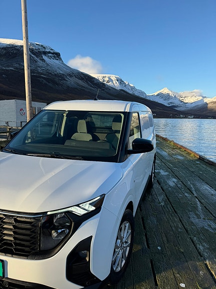 Ford Transit Courier 8 of 23